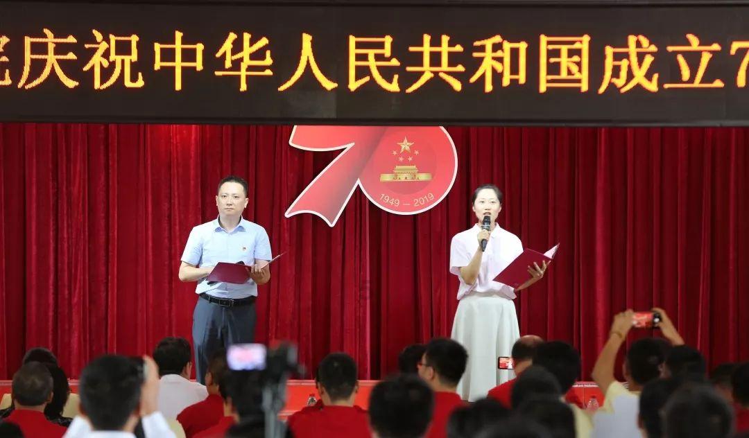 黄桃罐头、电解质水刚囤完，柠檬又遭抢购！柠檬有啥用？游戏画面